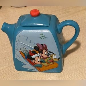 Disney holiday Teapot